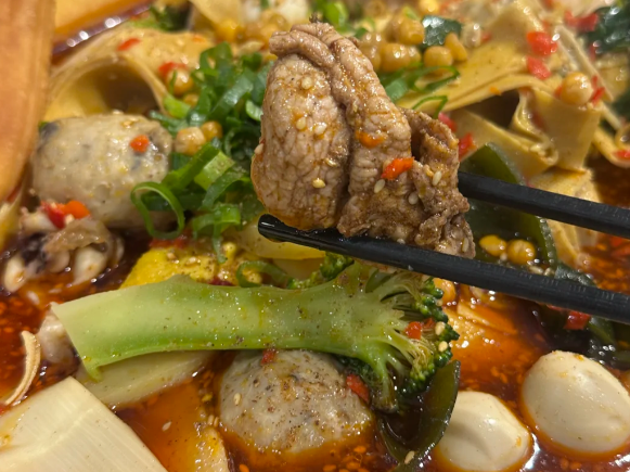 小縣城夫妻創(chuàng)業(yè)選啥？帽牌冒菜就很不錯(cuò)